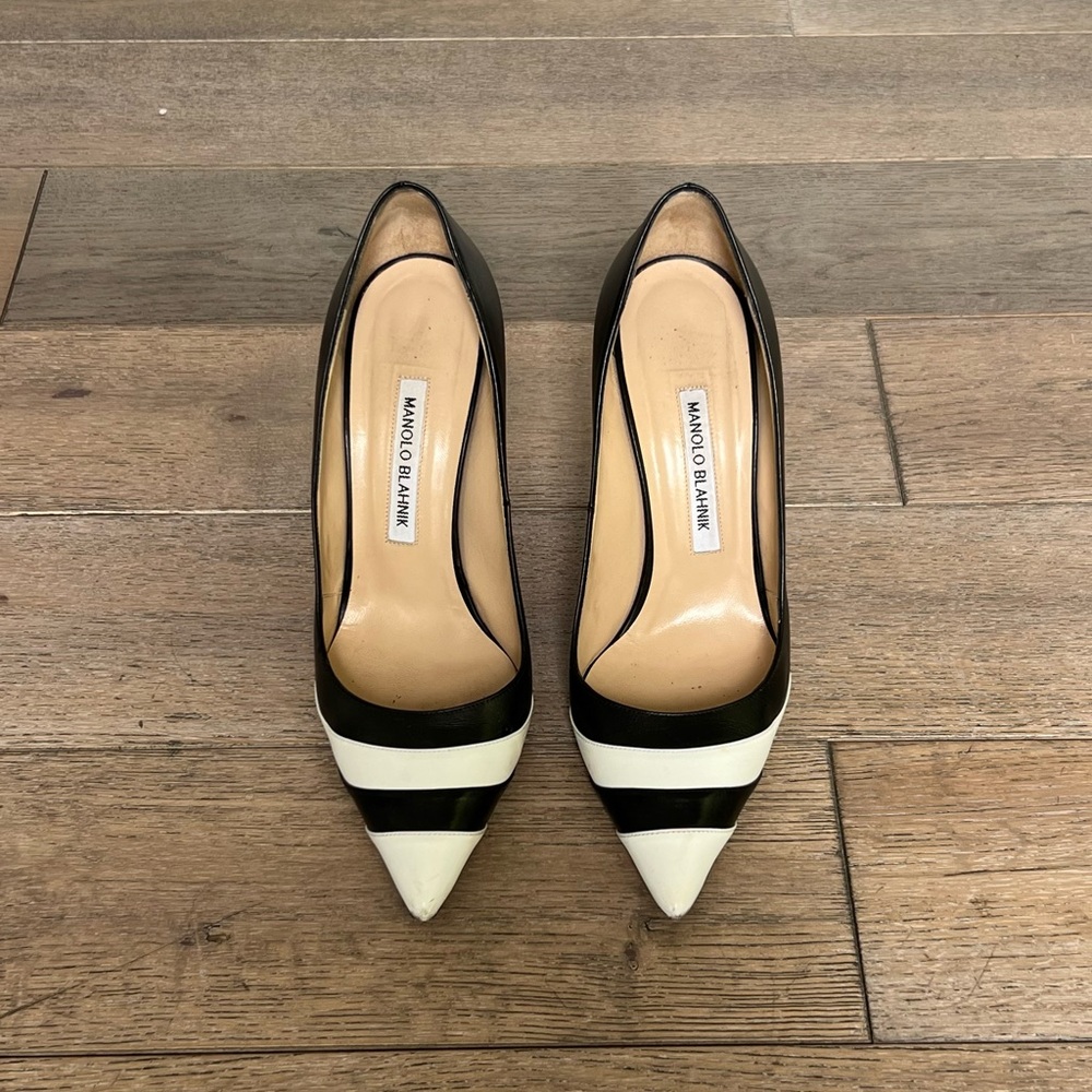 Manolo Blahnik BB Tri Striped Pointy Toe - Black & White